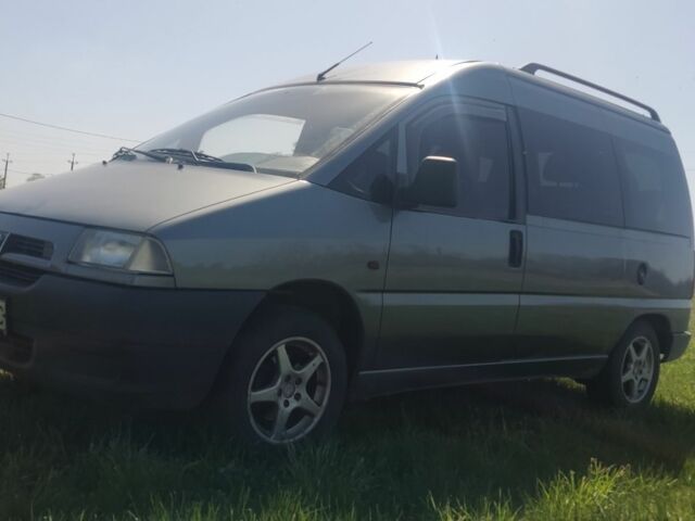 Серый Пежо Эксперт груз.-пасс., объемом двигателя 1.9 л и пробегом 314 тыс. км за 3800 $, фото 1 на Automoto.ua