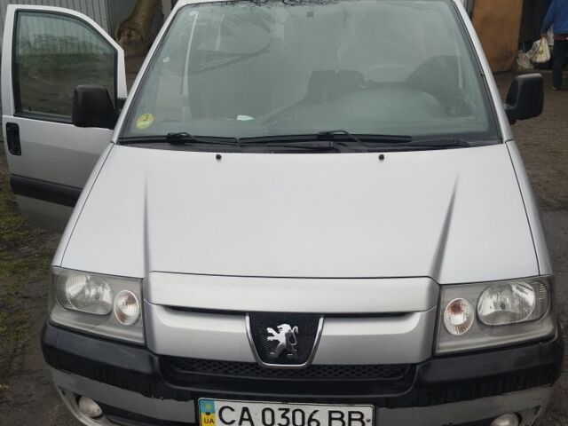 Серый Пежо Эксперт груз.-пасс., объемом двигателя 1.9 л и пробегом 176 тыс. км за 4000 $, фото 1 на Automoto.ua