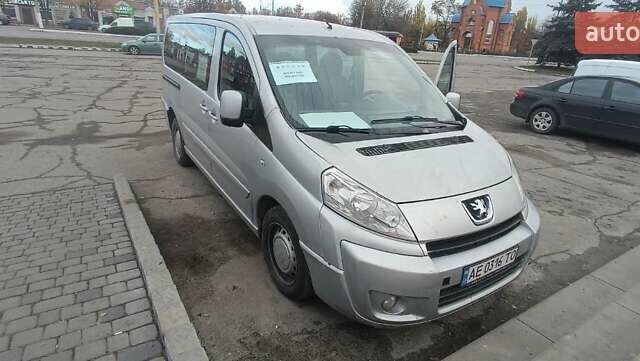 Серый Пежо Эксперт груз.-пасс., объемом двигателя 2 л и пробегом 100 тыс. км за 7000 $, фото 1 на Automoto.ua