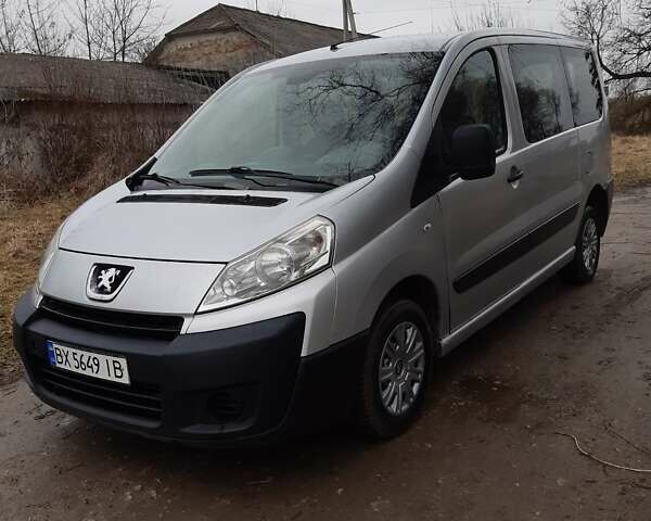 Серый Пежо Эксперт груз.-пасс., объемом двигателя 1.56 л и пробегом 430 тыс. км за 4850 $, фото 1 на Automoto.ua