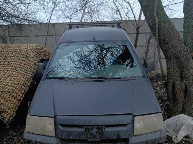 Синий Пежо Эксперт груз.-пасс., объемом двигателя 2 л и пробегом 445 тыс. км за 2400 $, фото 1 на Automoto.ua