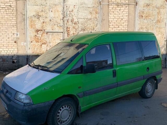 Зеленый Пежо Эксперт груз.-пасс., объемом двигателя 1.9 л и пробегом 470 тыс. км за 2500 $, фото 1 на Automoto.ua