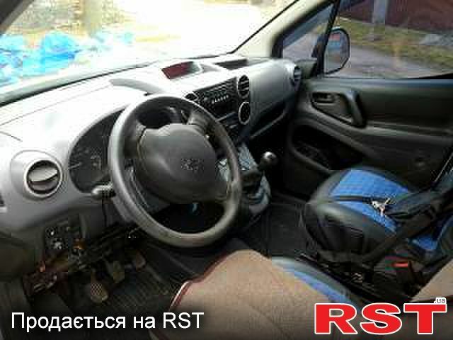 Белый Пежо Партнер груз.-пасс., объемом двигателя 1.6 л и пробегом 550 тыс. км за 4300 $, фото 1 на Automoto.ua