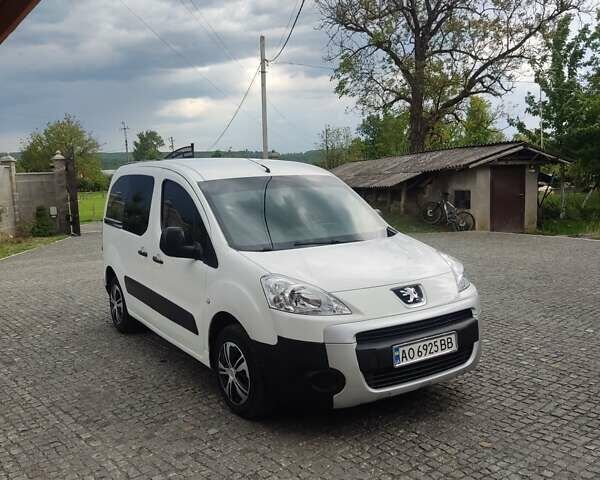 Пежо Партнер груз.-пасс., объемом двигателя 1.6 л и пробегом 288 тыс. км за 5800 $, фото 1 на Automoto.ua