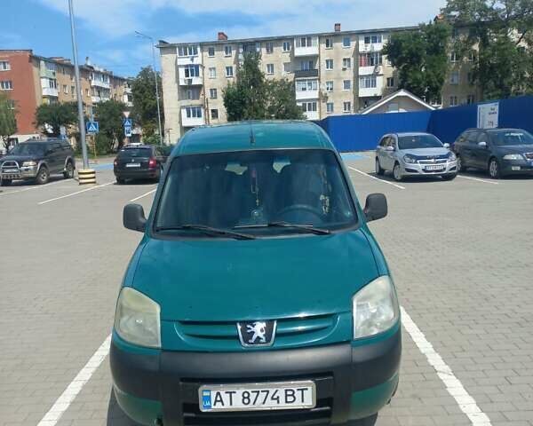 Зеленый Пежо Партнер груз.-пасс., объемом двигателя 2 л и пробегом 270 тыс. км за 4500 $, фото 1 на Automoto.ua