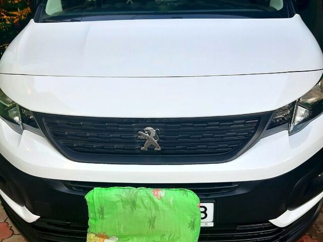 Білий Пежо Rifter, об'ємом двигуна 1.5 л та пробігом 16 тис. км за 18000 $, фото 1 на Automoto.ua