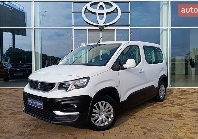 Білий Пежо Rifter, об'ємом двигуна 1.56 л та пробігом 138 тис. км за 14921 $, фото 1 на Automoto.ua