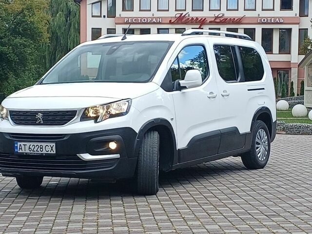 Білий Пежо Rifter, об'ємом двигуна 1.56 л та пробігом 57 тис. км за 17100 $, фото 1 на Automoto.ua