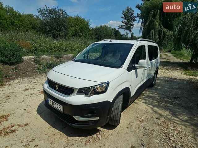 Білий Пежо Rifter, об'ємом двигуна 1.56 л та пробігом 56 тис. км за 17500 $, фото 1 на Automoto.ua