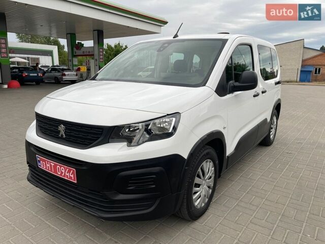 Білий Пежо Rifter, об'ємом двигуна 1.5 л та пробігом 159 тис. км за 16500 $, фото 1 на Automoto.ua