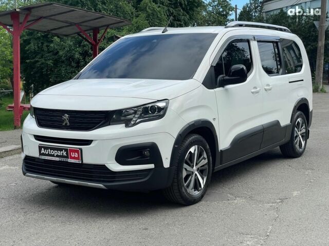 Білий Пежо Rifter, об'ємом двигуна 1.5 л та пробігом 168 тис. км за 22690 $, фото 1 на Automoto.ua