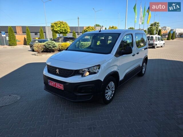 Білий Пежо Rifter, об'ємом двигуна 1.5 л та пробігом 120 тис. км за 14700 $, фото 1 на Automoto.ua
