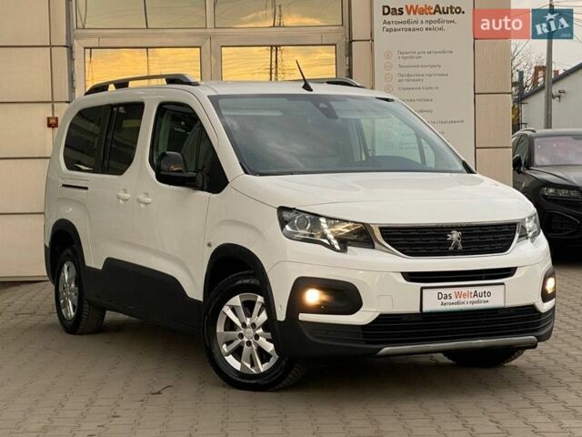Білий Пежо Rifter, об'ємом двигуна 1.5 л та пробігом 95 тис. км за 23900 $, фото 1 на Automoto.ua