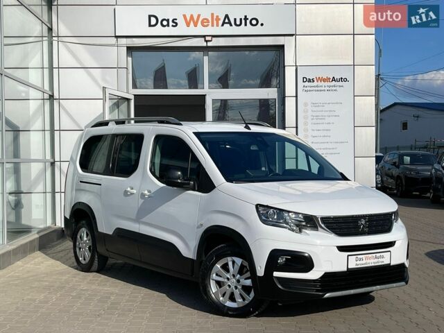 Белый Пежо Rifter, объемом двигателя 1.5 л и пробегом 99 тыс. км за 22600 $, фото 1 на Automoto.ua