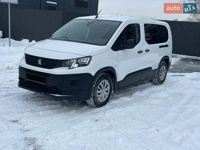Білий Пежо Rifter, об'ємом двигуна 1.56 л та пробігом 160 тис. км за 17500 $, фото 1 на Automoto.ua