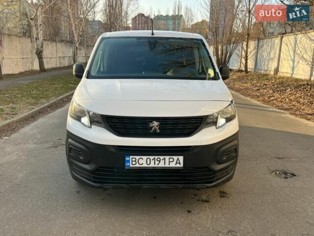Білий Пежо Rifter, об'ємом двигуна 1.56 л та пробігом 162 тис. км за 15700 $, фото 1 на Automoto.ua