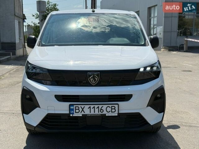 Белый Пежо Rifter, объемом двигателя 1.5 л и пробегом 25 тыс. км за 19900 $, фото 1 на Automoto.ua