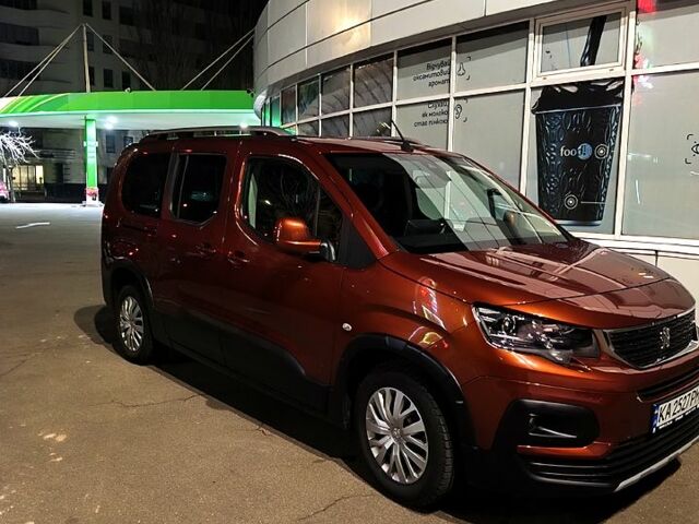 Коричневый Пежо Rifter, объемом двигателя 1.5 л и пробегом 152 тыс. км за 22000 $, фото 1 на Automoto.ua