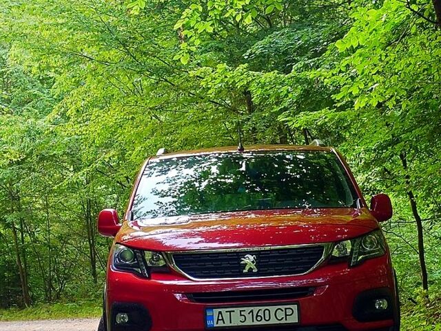 Красный Пежо Rifter, объемом двигателя 1.6 л и пробегом 56 тыс. км за 6700 $, фото 1 на Automoto.ua