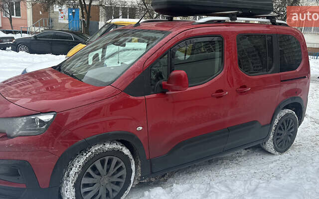 Червоний Пежо Rifter, об'ємом двигуна 1.56 л та пробігом 102 тис. км за 21000 $, фото 1 на Automoto.ua