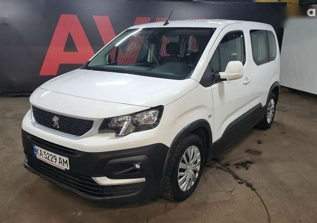 Пежо Rifter, объемом двигателя 1.6 л и пробегом 146 тыс. км за 14200 $, фото 1 на Automoto.ua