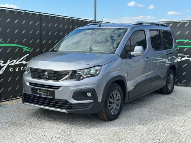 Серый Пежо Rifter, объемом двигателя 1.5 л и пробегом 82 тыс. км за 21500 $, фото 1 на Automoto.ua