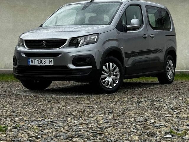Сірий Пежо Rifter, об'ємом двигуна 1.5 л та пробігом 197 тис. км за 14999 $, фото 1 на Automoto.ua