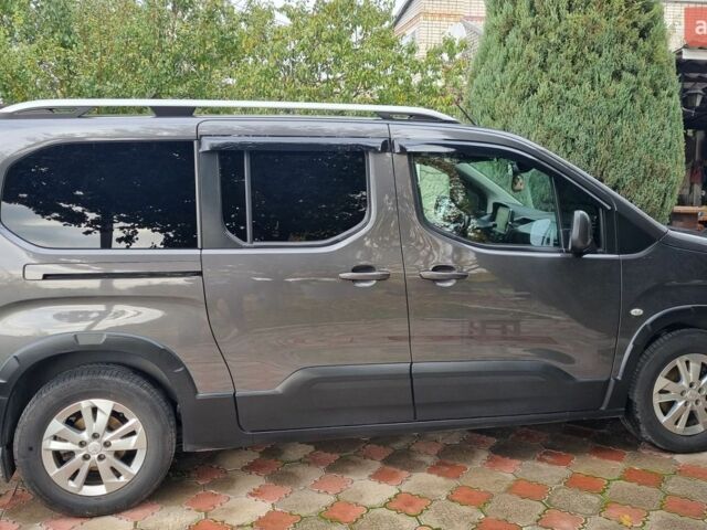 Серый Пежо Rifter, объемом двигателя 1.5 л и пробегом 137 тыс. км за 23000 $, фото 1 на Automoto.ua