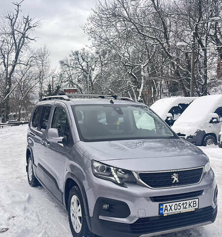 Серый Пежо Rifter, объемом двигателя 1.56 л и пробегом 263 тыс. км за 14999 $, фото 1 на Automoto.ua