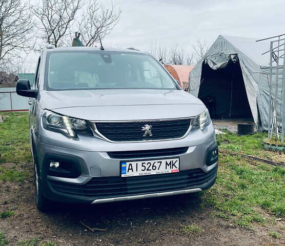 Серый Пежо Rifter, объемом двигателя 1.5 л и пробегом 98 тыс. км за 22500 $, фото 1 на Automoto.ua