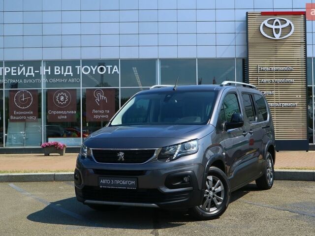 Серый Пежо Rifter, объемом двигателя 1.5 л и пробегом 175 тыс. км за 18455 $, фото 1 на Automoto.ua