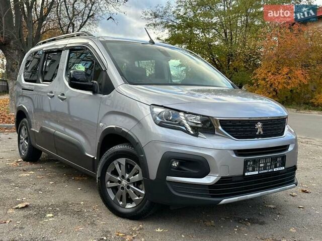 Серый Пежо Rifter, объемом двигателя 1.5 л и пробегом 49 тыс. км за 24400 $, фото 1 на Automoto.ua