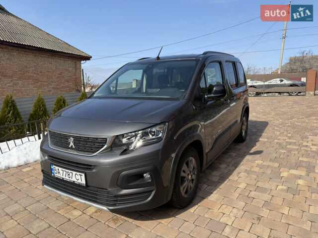 Серый Пежо Rifter, объемом двигателя 1.5 л и пробегом 30 тыс. км за 27500 $, фото 1 на Automoto.ua