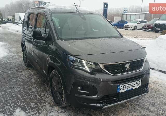 Сірий Пежо Rifter, об'ємом двигуна 1.5 л та пробігом 13 тис. км за 23999 $, фото 1 на Automoto.ua
