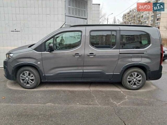 Сірий Пежо Rifter, об'ємом двигуна 1.5 л та пробігом 31 тис. км за 23949 $, фото 1 на Automoto.ua