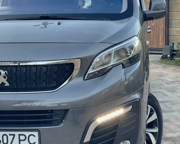 Сірий Пежо Traveller, об'ємом двигуна 2 л та пробігом 184 тис. км за 30200 $, фото 1 на Automoto.ua
