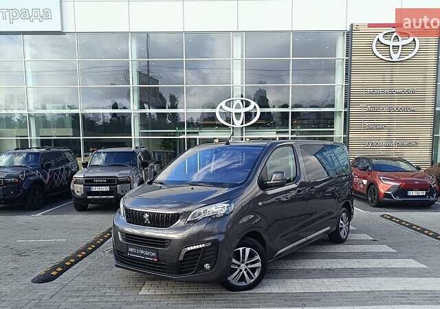 Серый Пежо Traveller, объемом двигателя 2 л и пробегом 112 тыс. км за 34782 $, фото 1 на Automoto.ua