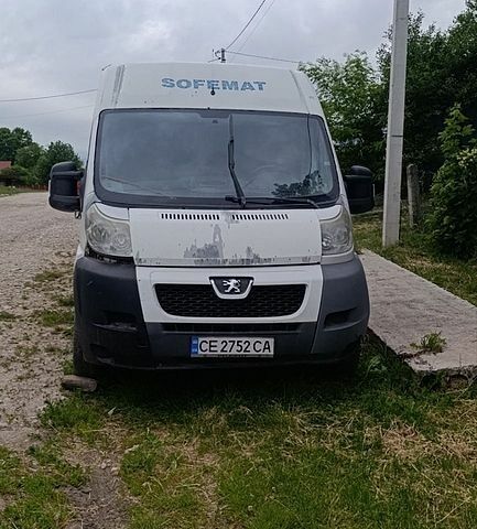 Белый Пежо Boxer, объемом двигателя 2.2 л и пробегом 350 тыс. км за 2500 $, фото 1 на Automoto.ua