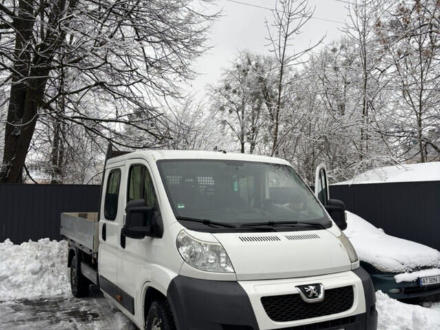 Белый Пежо Boxer, объемом двигателя 2.2 л и пробегом 200 тыс. км за 15000 $, фото 1 на Automoto.ua