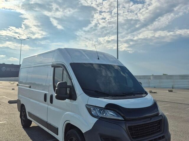 Белый Пежо Boxer, объемом двигателя 2 л и пробегом 410 тыс. км за 13500 $, фото 1 на Automoto.ua