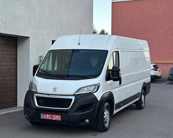 Белый Пежо Boxer, объемом двигателя 2 л и пробегом 261 тыс. км за 12500 $, фото 1 на Automoto.ua