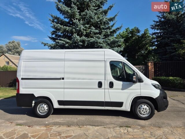 Белый Пежо Boxer, объемом двигателя 2.2 л и пробегом 172 тыс. км за 17990 $, фото 1 на Automoto.ua