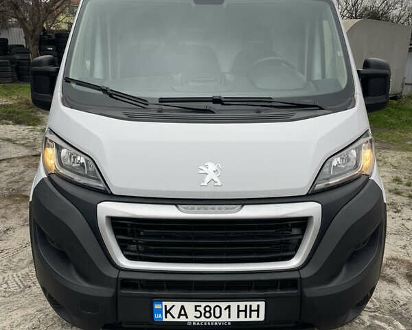 Белый Пежо Boxer, объемом двигателя 2.2 л и пробегом 9 тыс. км за 34000 $, фото 1 на Automoto.ua