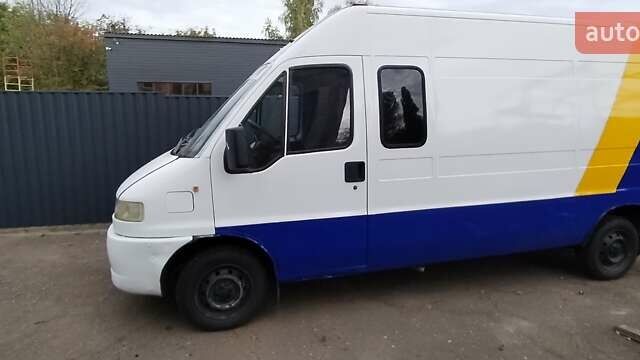Белый Пежо Boxer, объемом двигателя 2.5 л и пробегом 700 тыс. км за 3500 $, фото 1 на Automoto.ua
