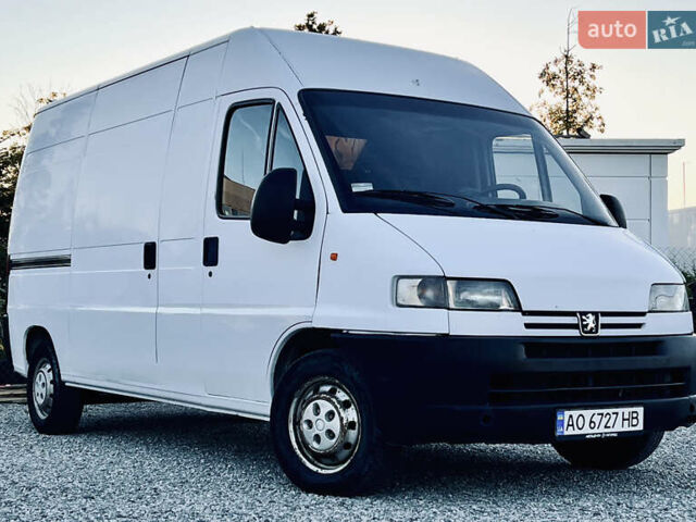 Белый Пежо Boxer, объемом двигателя 2.45 л и пробегом 350 тыс. км за 5200 $, фото 1 на Automoto.ua