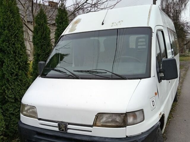 Белый Пежо Boxer, объемом двигателя 0 л и пробегом 550 тыс. км за 2500 $, фото 1 на Automoto.ua