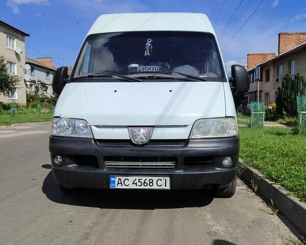 Белый Пежо Boxer, объемом двигателя 2.8 л и пробегом 400 тыс. км за 4300 $, фото 1 на Automoto.ua