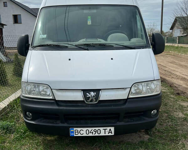 Белый Пежо Boxer, объемом двигателя 2.8 л и пробегом 400 тыс. км за 4800 $, фото 1 на Automoto.ua