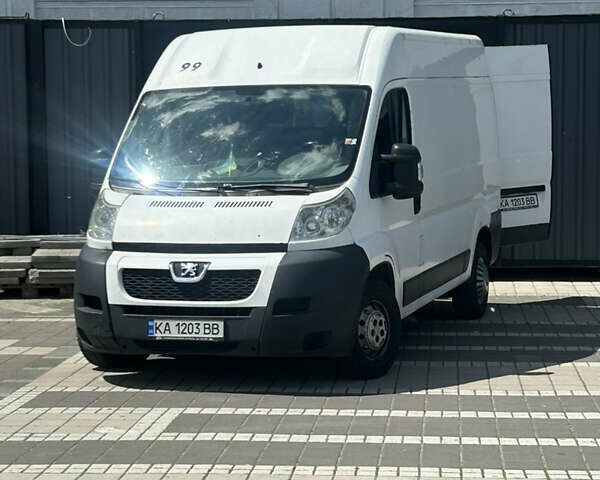 Белый Пежо Boxer, объемом двигателя 2.5 л и пробегом 600 тыс. км за 7500 $, фото 1 на Automoto.ua