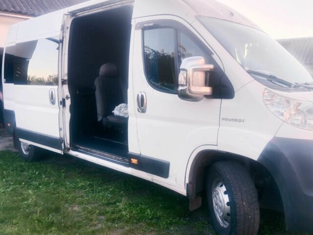 Белый Пежо Boxer, объемом двигателя 2.2 л и пробегом 340 тыс. км за 7300 $, фото 1 на Automoto.ua
